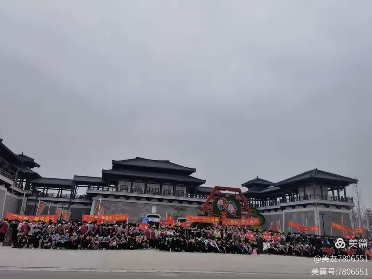 睢阳一中春来早,风景这边独好